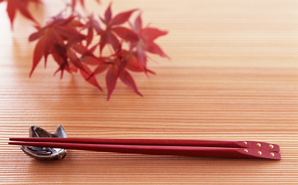 箸と紅葉